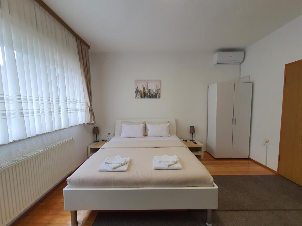 Studio Apartman 11 Bihać Exterior foto